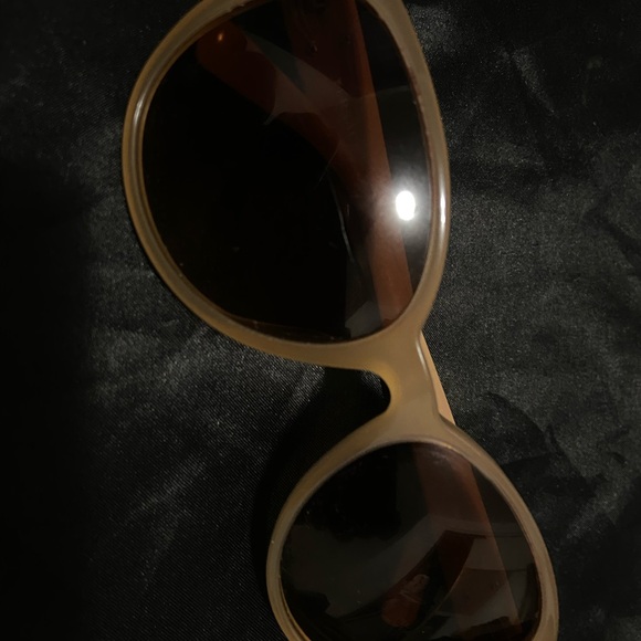 Versace VE Sunglasses  - Opal Beige - Picture 4 of 8